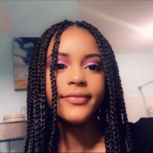 Meet your Posher, Simone